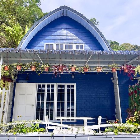 Blue Cabins By Pfordten Cottage Cameron Highlands Exterior foto